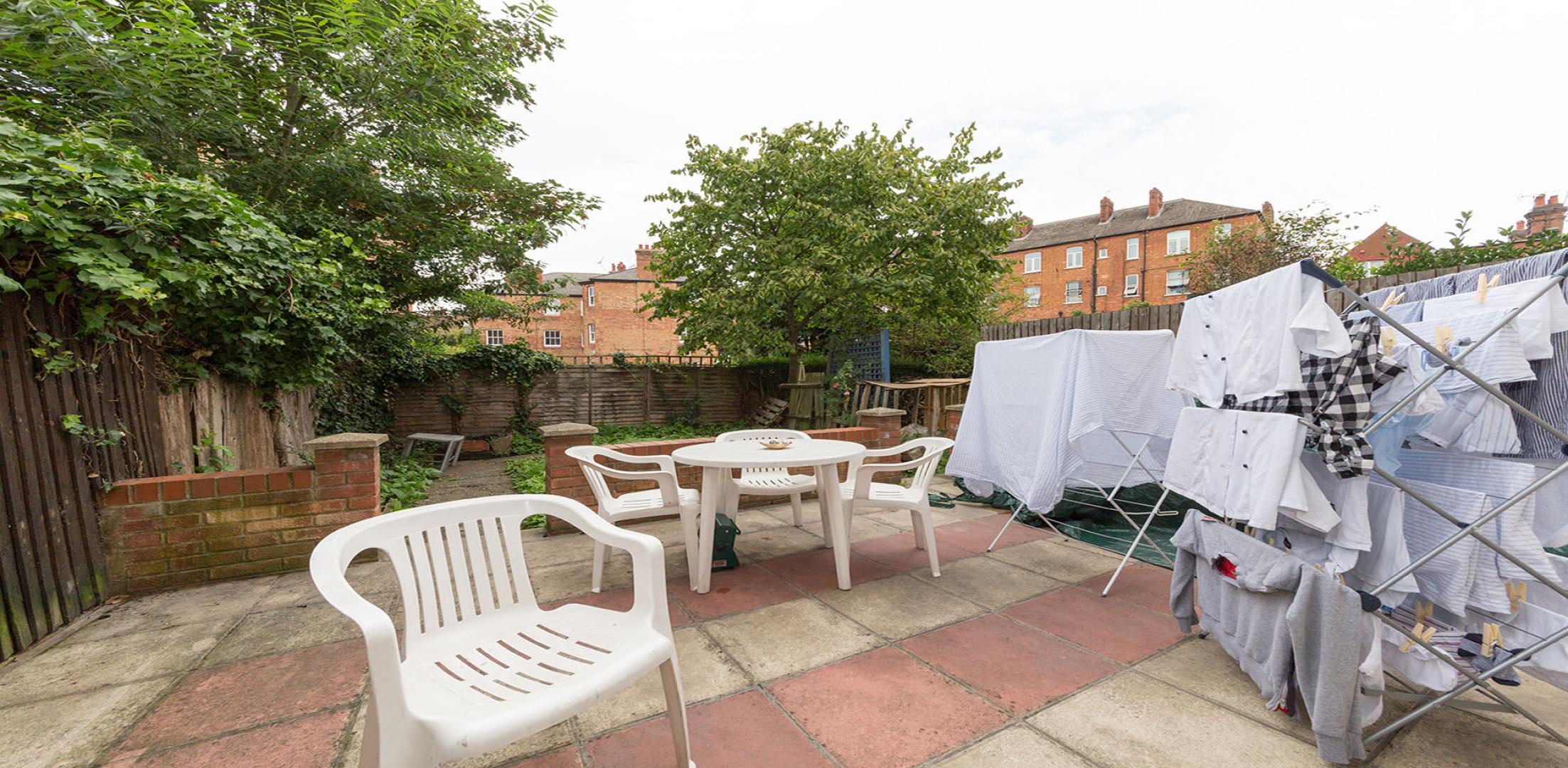 			3 Bedroom, 1 bath, 1 reception Flat			 Acland Road, Willesden Green